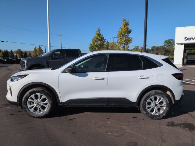 Certified 2024 Ford Escape Active AWD/4WD image 2