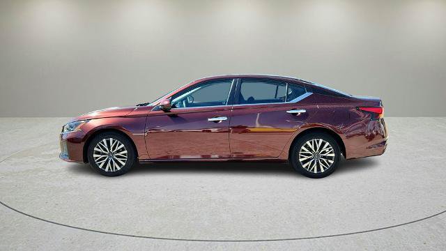 Used 2023 Nissan Altima 2.5 SV FWD image 4