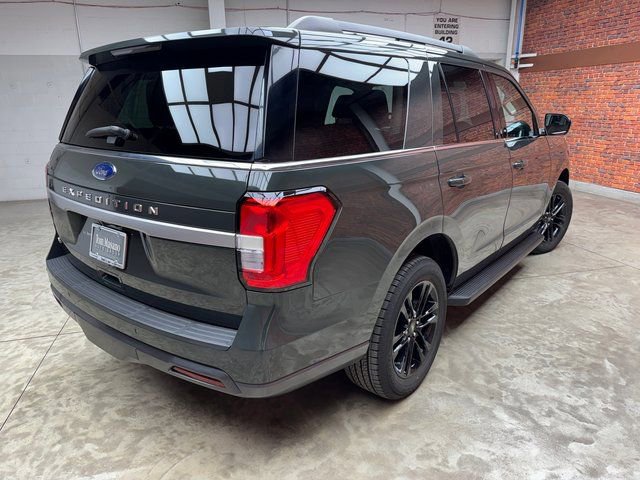 Certified 2022 Ford Expedition XLT image 4