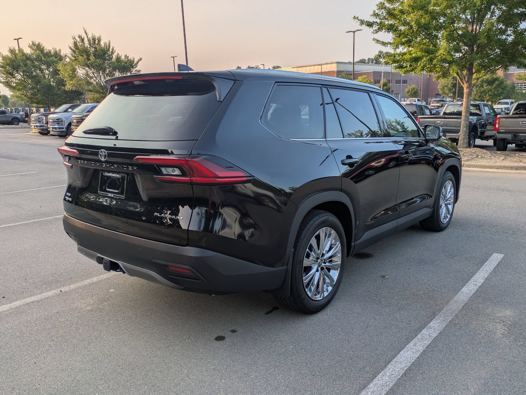 Used 2025 Toyota Grand Highlander AWD image 4