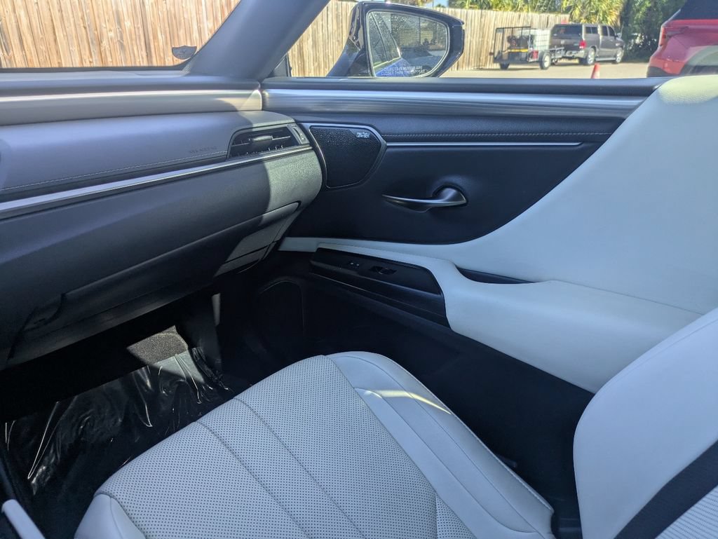 Used 2021 Lexus ES 350 F Sport w/ Special Edition FWD image 16