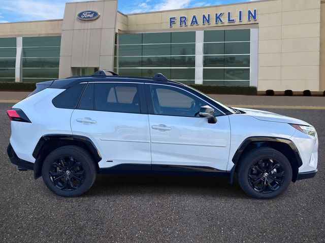 Used 2025 Toyota RAV4 XSE w/ Weather Package AWD/4WD image 8