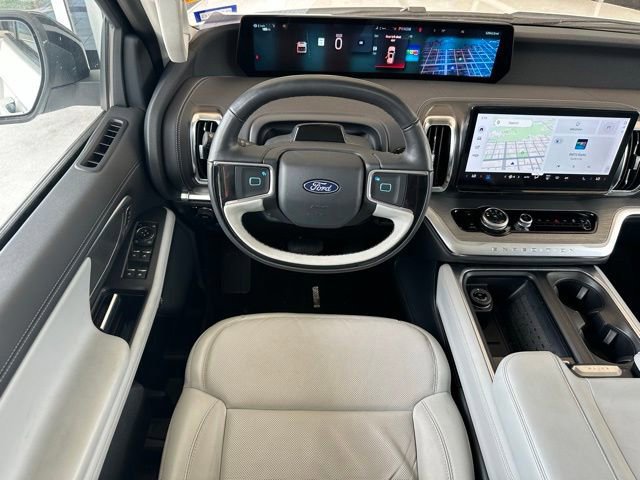 Certified 2025 Ford Expedition Max Platinum w/ Driver's Package AWD/4WD image 12