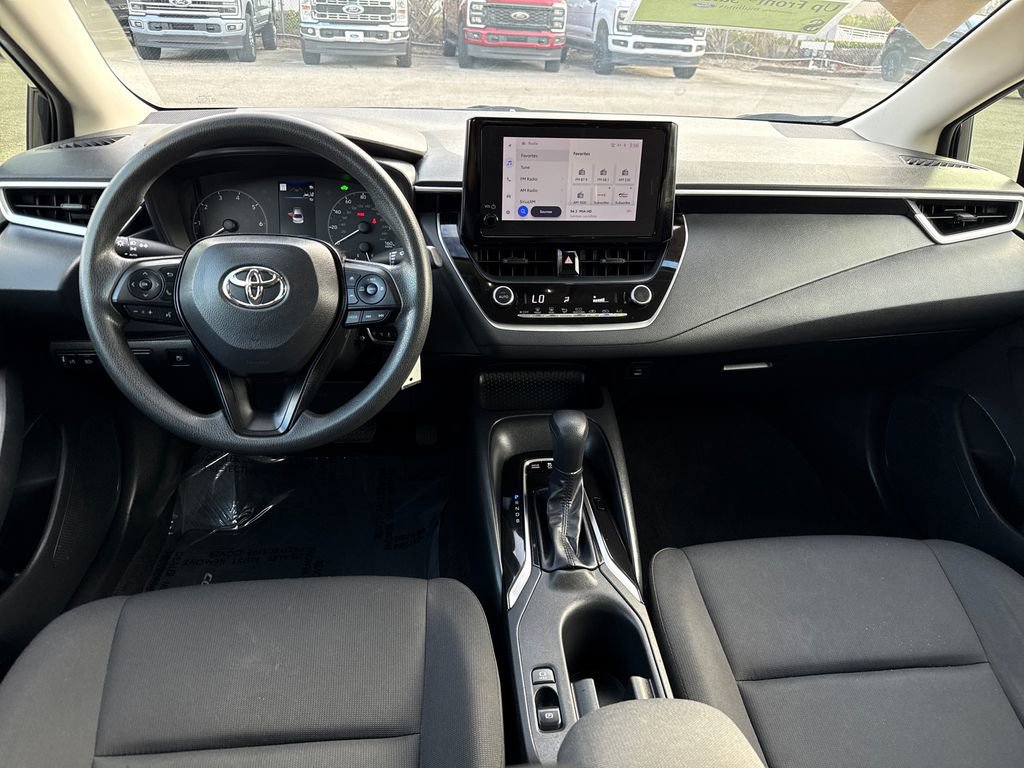 Used 2023 Toyota Corolla LE image 5