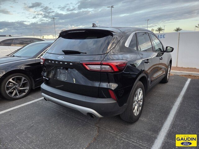 Certified 2023 Ford Escape Active w/ Tech Pack #1 FWD image 2