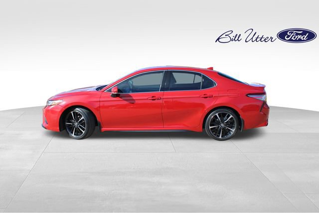 Used 2019 Toyota Camry XSE image 8