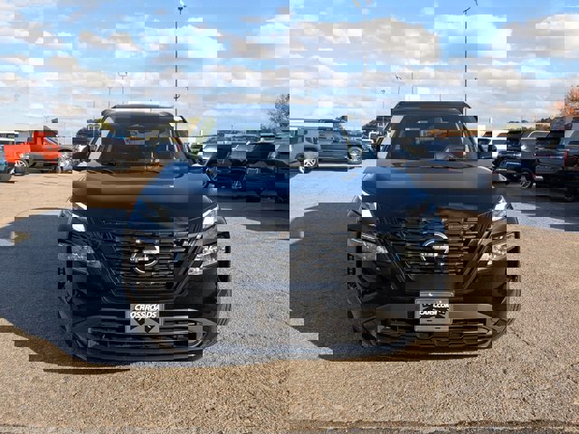 Used 2023 Nissan Rogue SV w/ SV Premium Package image 9