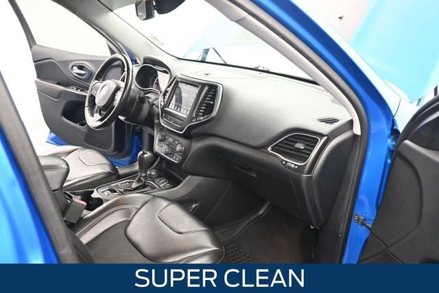 Used 2019 Jeep Cherokee Trailhawk w/ Comfort/Convenience Group AWD/4WD image 18
