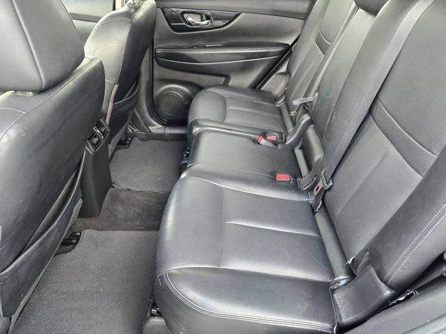 Used 2018 Nissan Rogue SL image 24