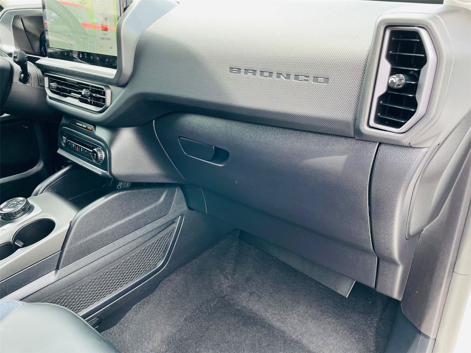 Certified 2025 Ford Bronco Sport Outer Banks w/ Outer Banks Tech Package+ AWD/4WD image 21