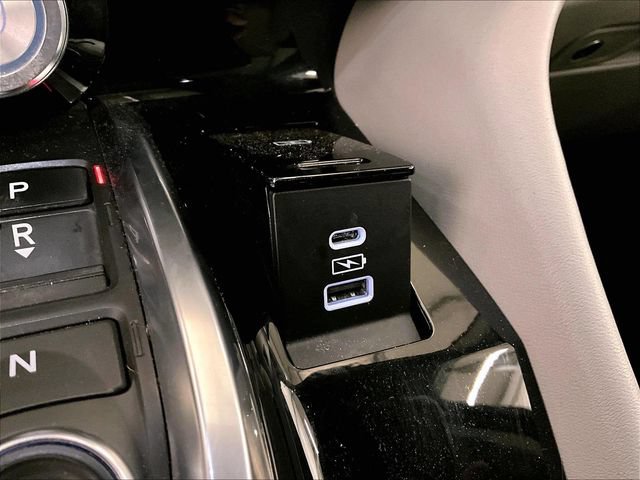 Used 2022 Acura MDX SH-AWD w/ Technology Package image 32