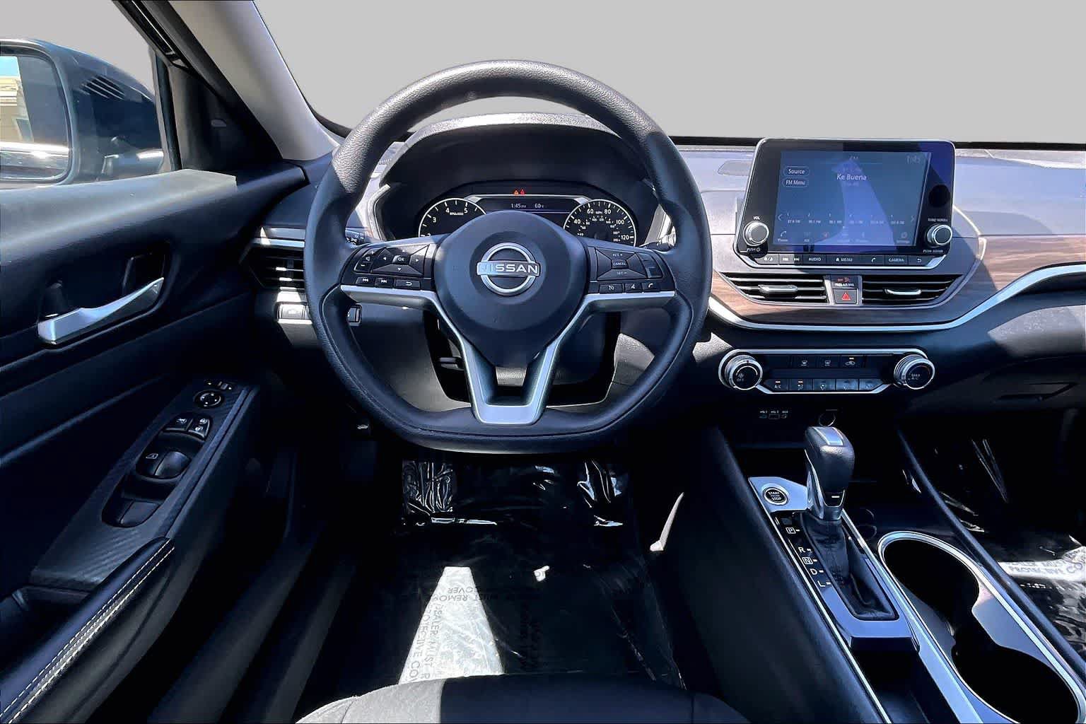 Used 2024 Nissan Altima 2.5 SV FWD image 6