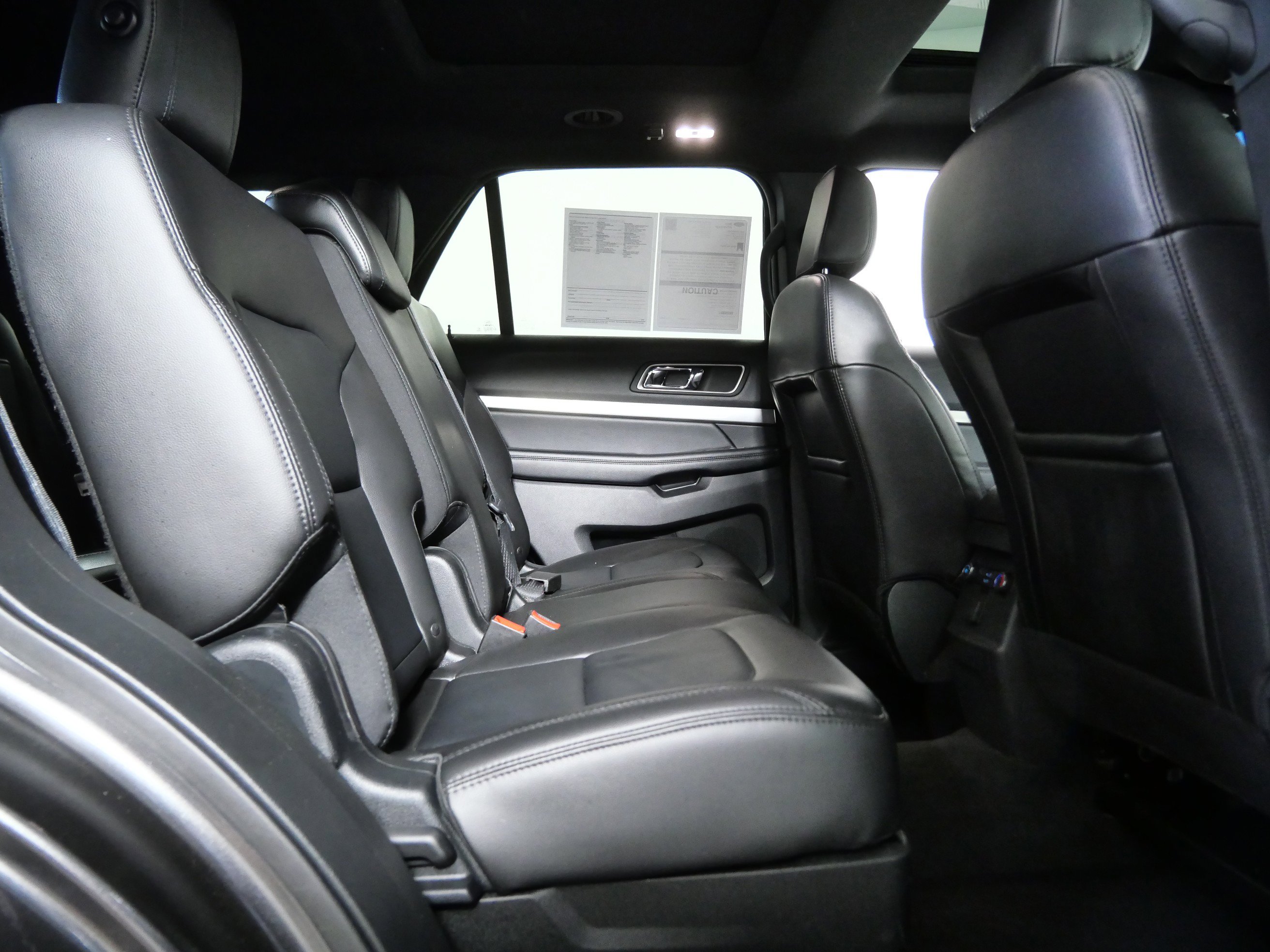 Certified 2018 Ford Explorer XLT w/ Equipment Group 202A AWD/4WD image 12