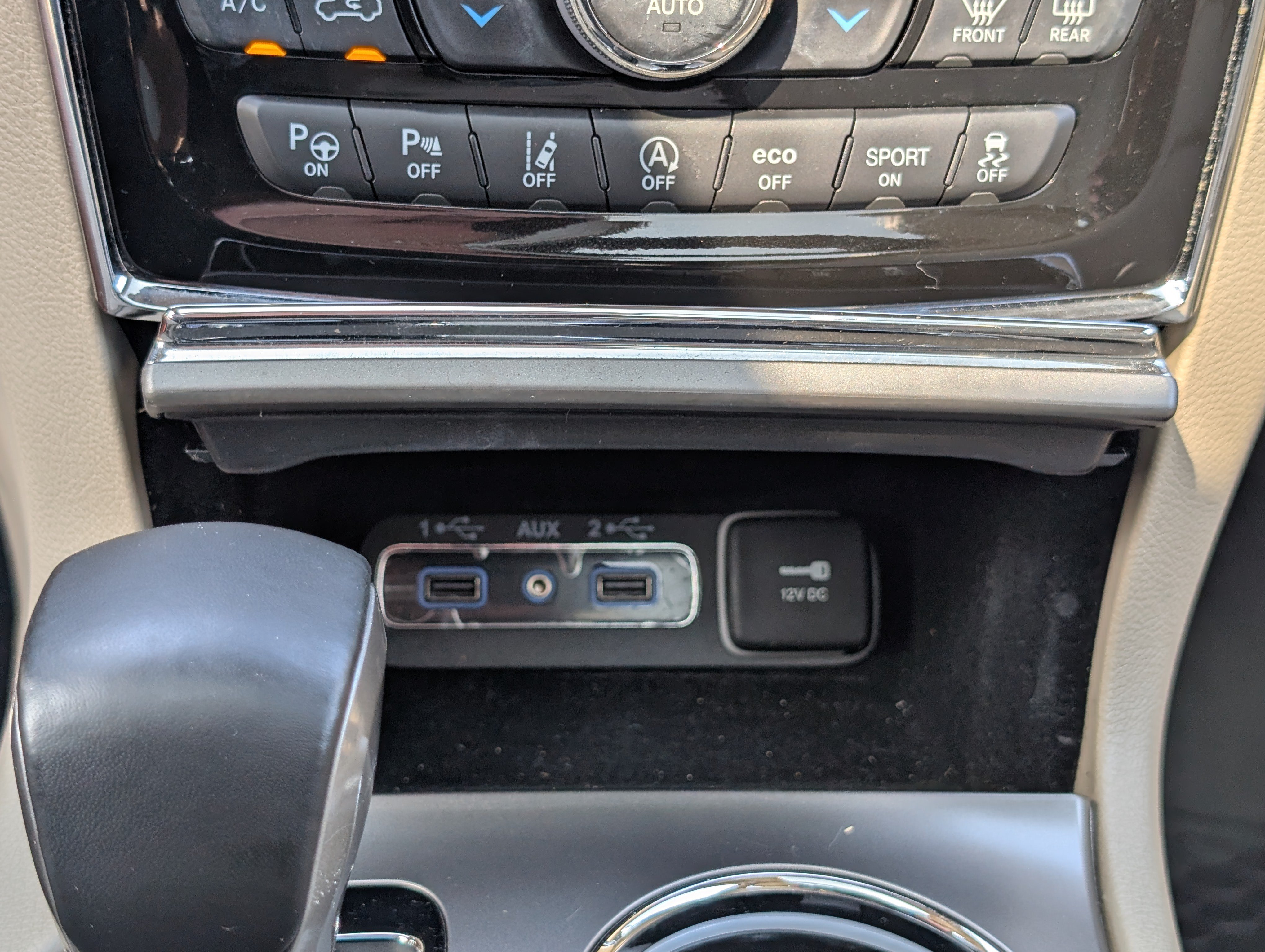 Used 2021 Jeep Grand Cherokee Limited w/ Luxury Group II AWD/4WD image 29