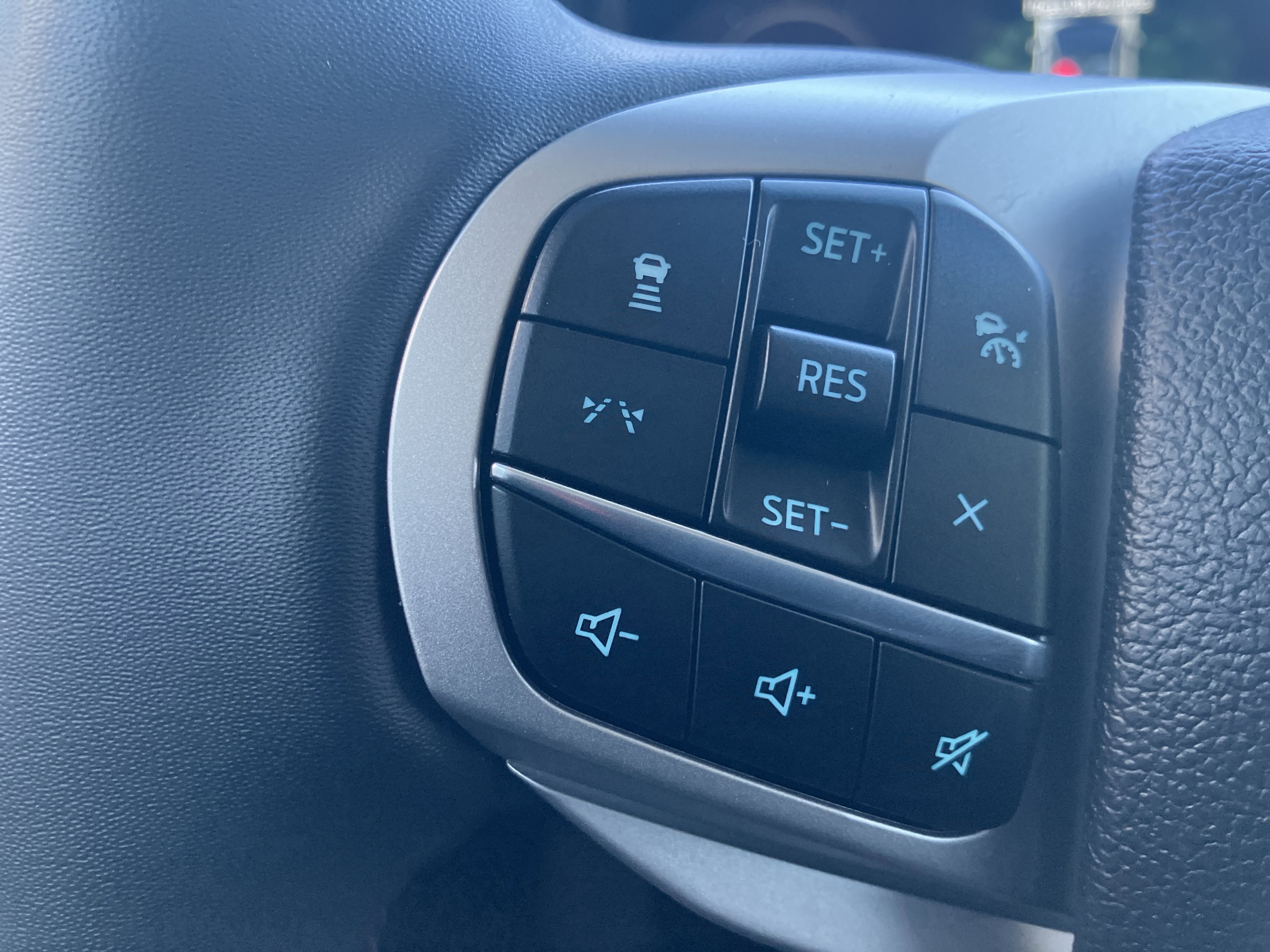 Certified 2025 Ford Explorer Active image 25