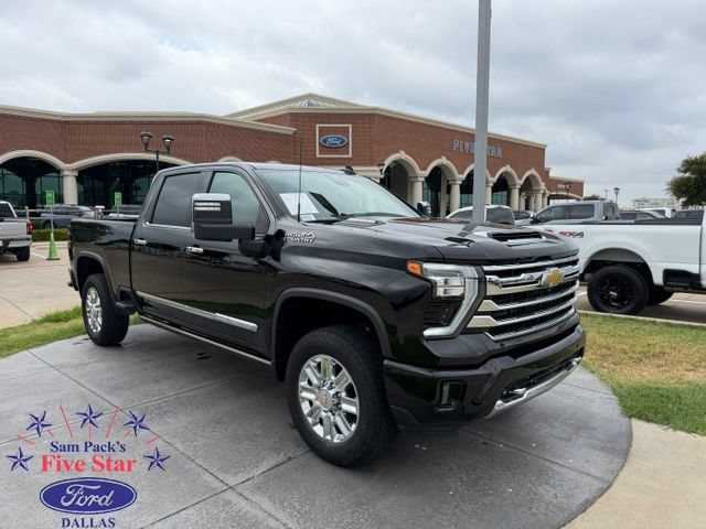 Used 2024 Chevrolet Silverado 2500 High Country w/ High Country Premium Package AWD/4WD image 1