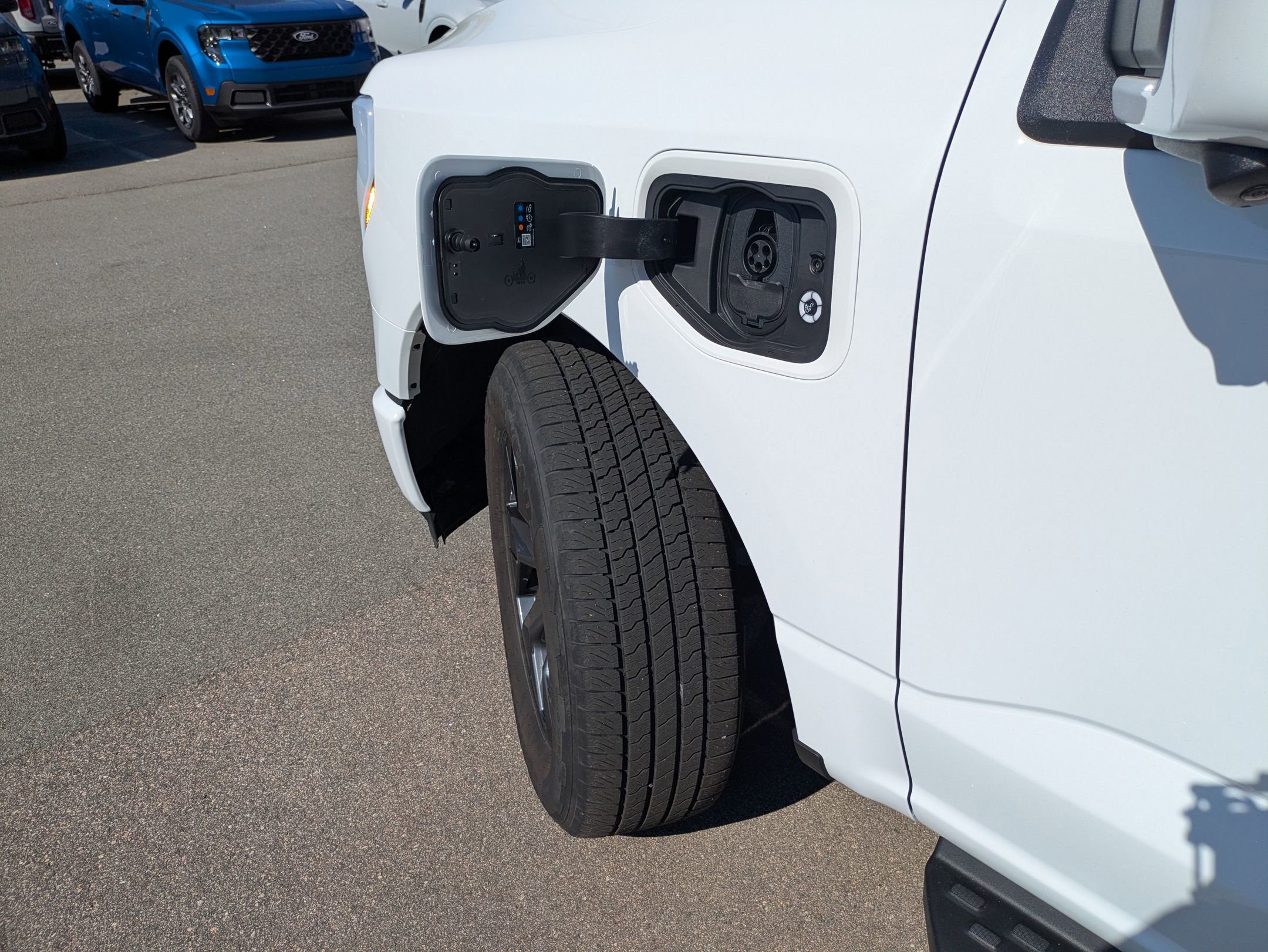 Certified 2025 Ford F150 Lightning Lariat AWD/4WD image 13