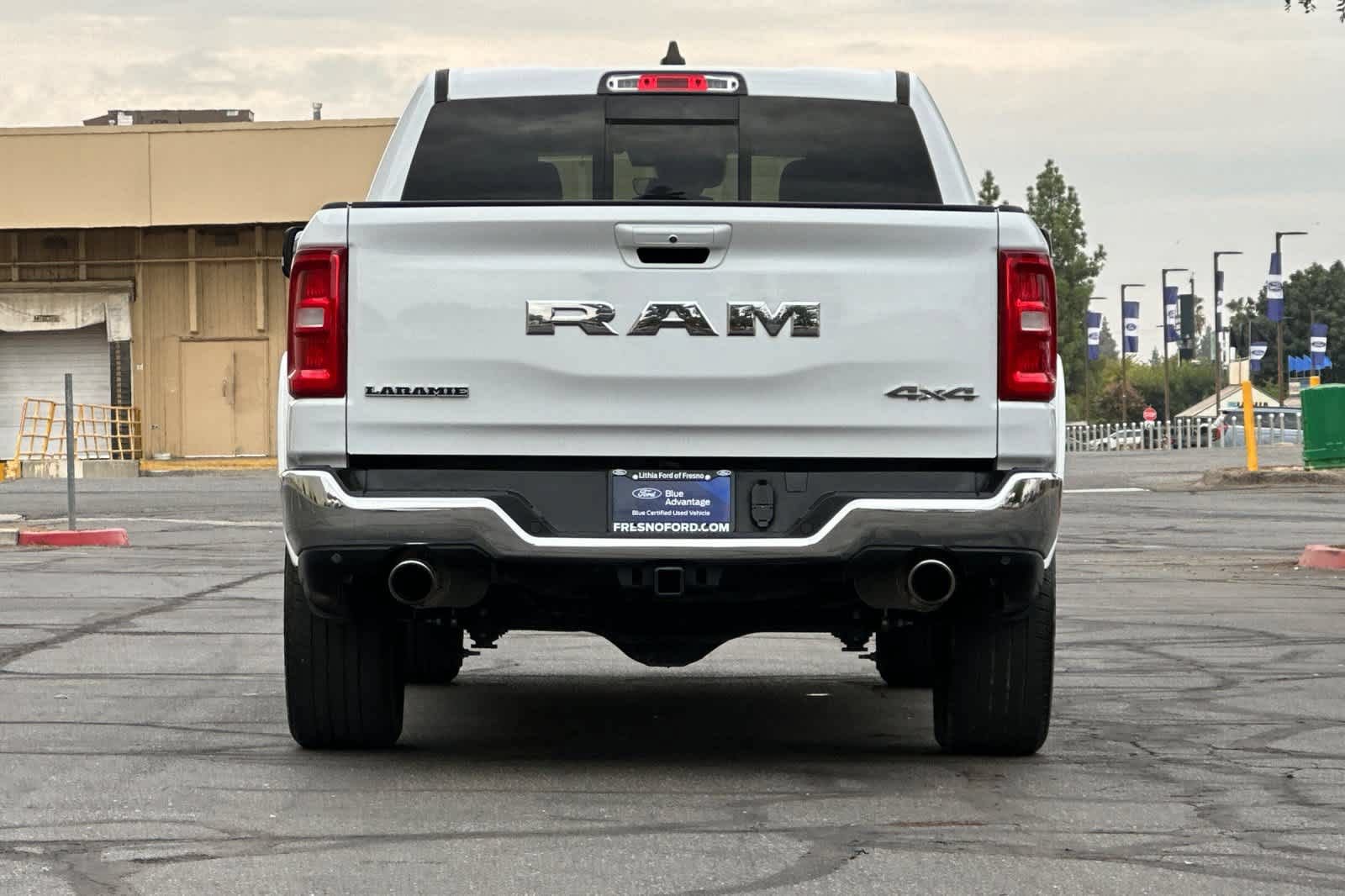 Used 2025 RAM 1500 Laramie AWD/4WD image 8