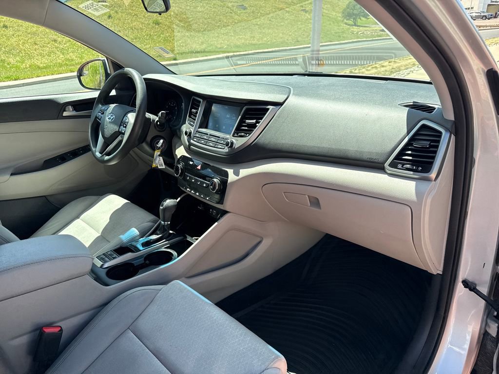 Used 2018 Hyundai Tucson SEL AWD/4WD image 32