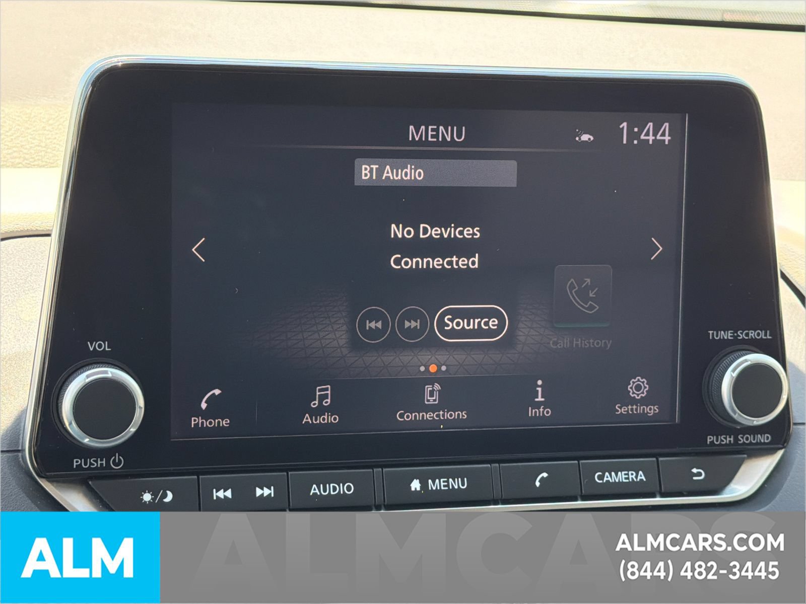 Used 2025 Nissan Rogue SV FWD image 33
