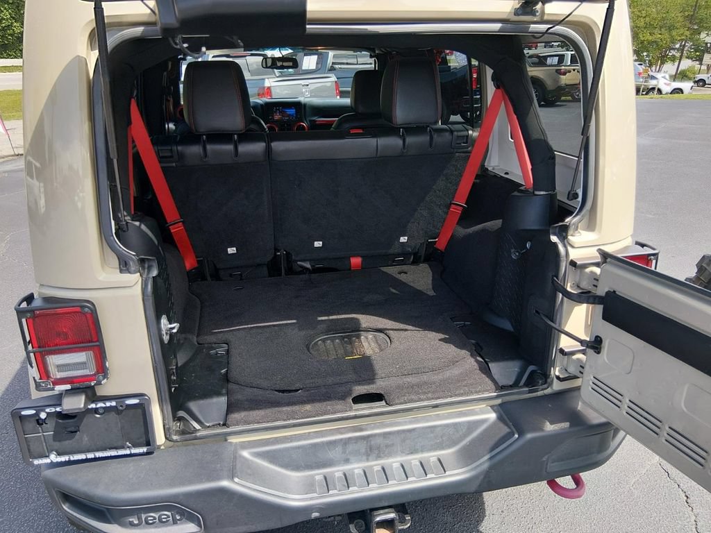 Used 2018 Jeep Wrangler Unlimited Rubicon AWD/4WD image 14