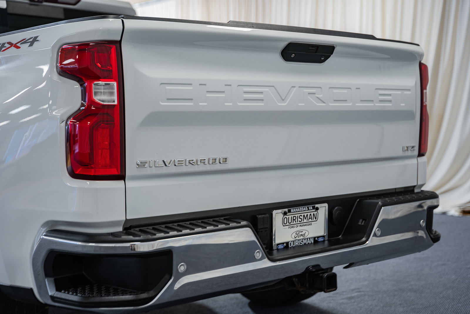 Used 2020 Chevrolet Silverado 1500 LTZ w/ LTZ Premium Package AWD/4WD image 6