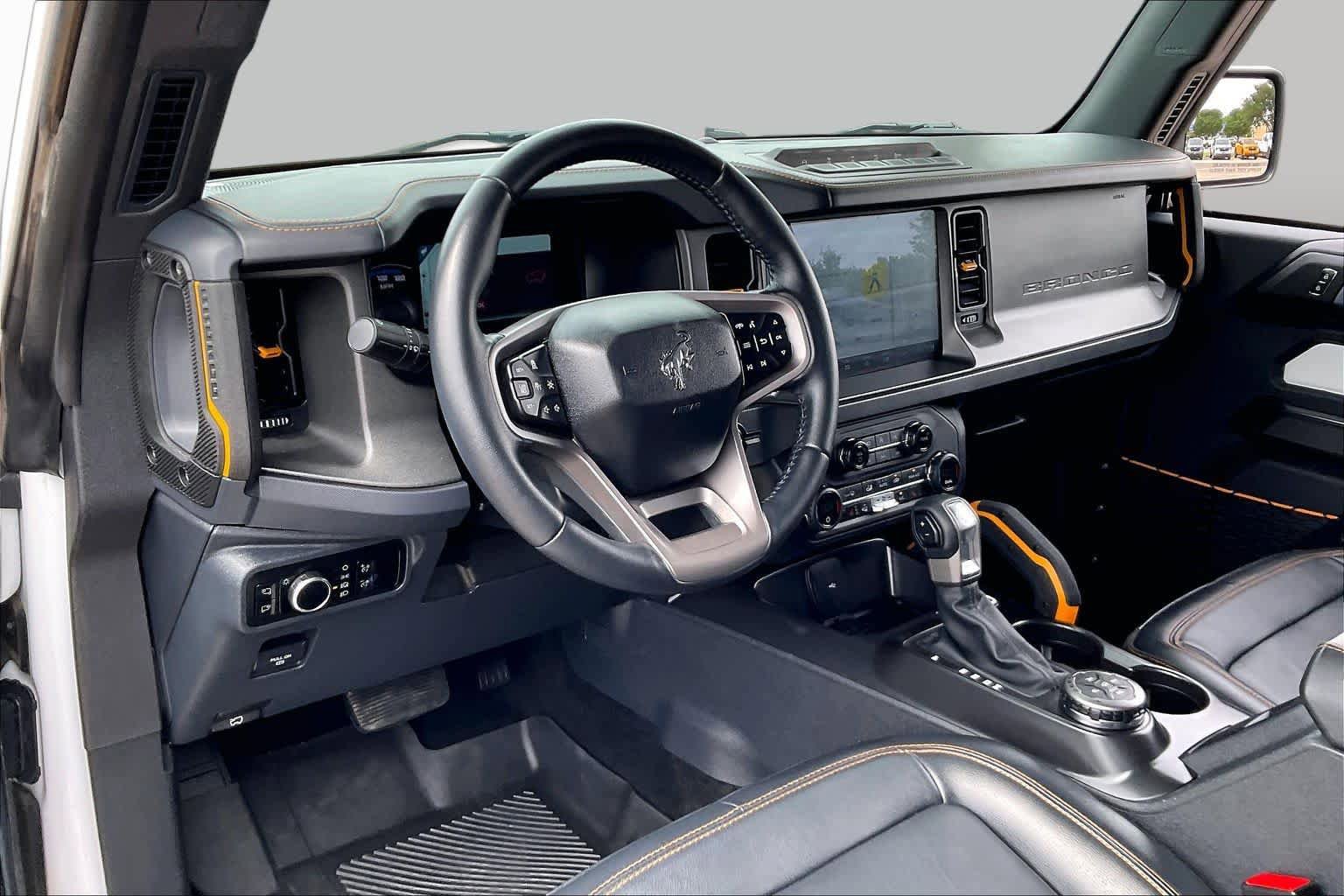 Certified 2024 Ford Bronco Badlands AWD/4WD image 16