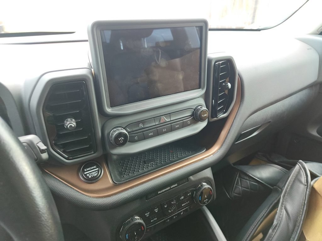 Certified 2023 Ford Bronco Sport Outer Banks w/ Tech Package AWD/4WD image 12
