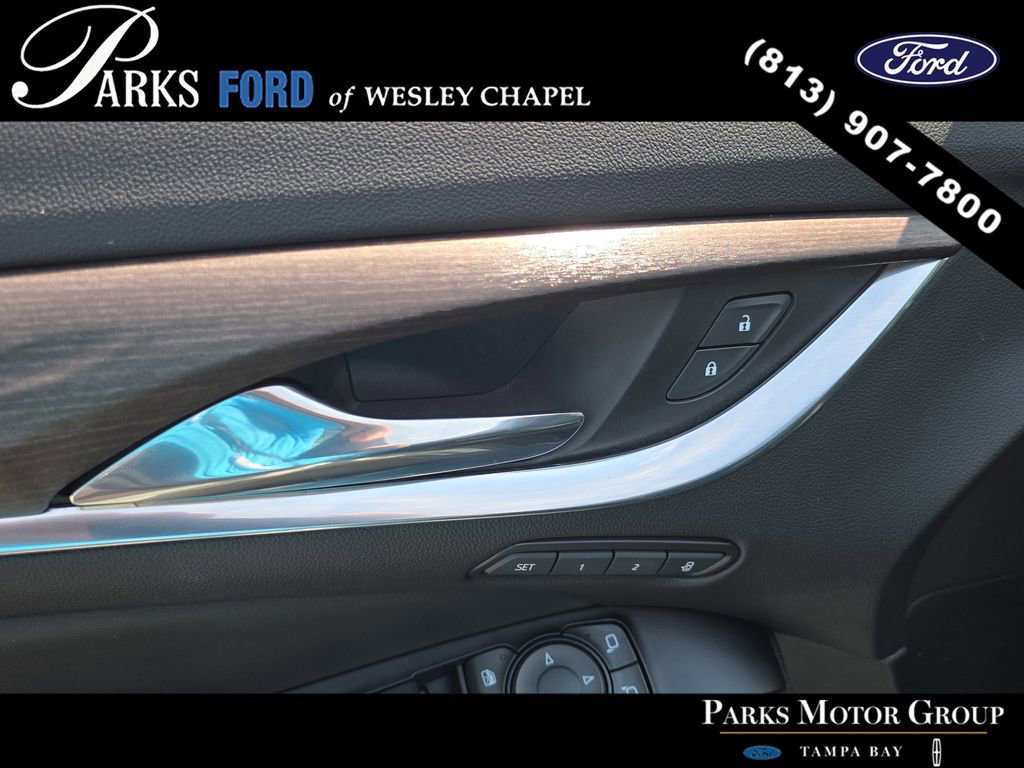 Used 2023 Buick Enclave Avenir w/ Avenir Technology Package AWD/4WD image 18