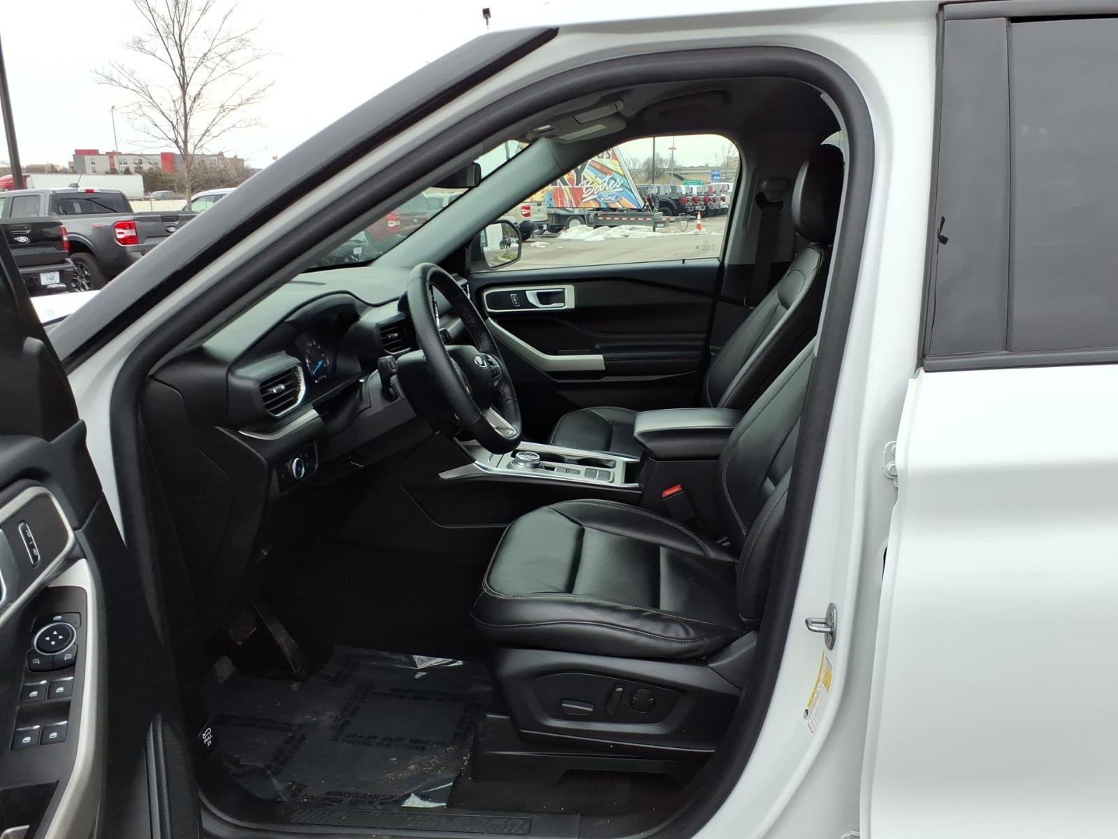 Certified 2023 Ford Explorer XLT w/ Equipment Group 202A image 11