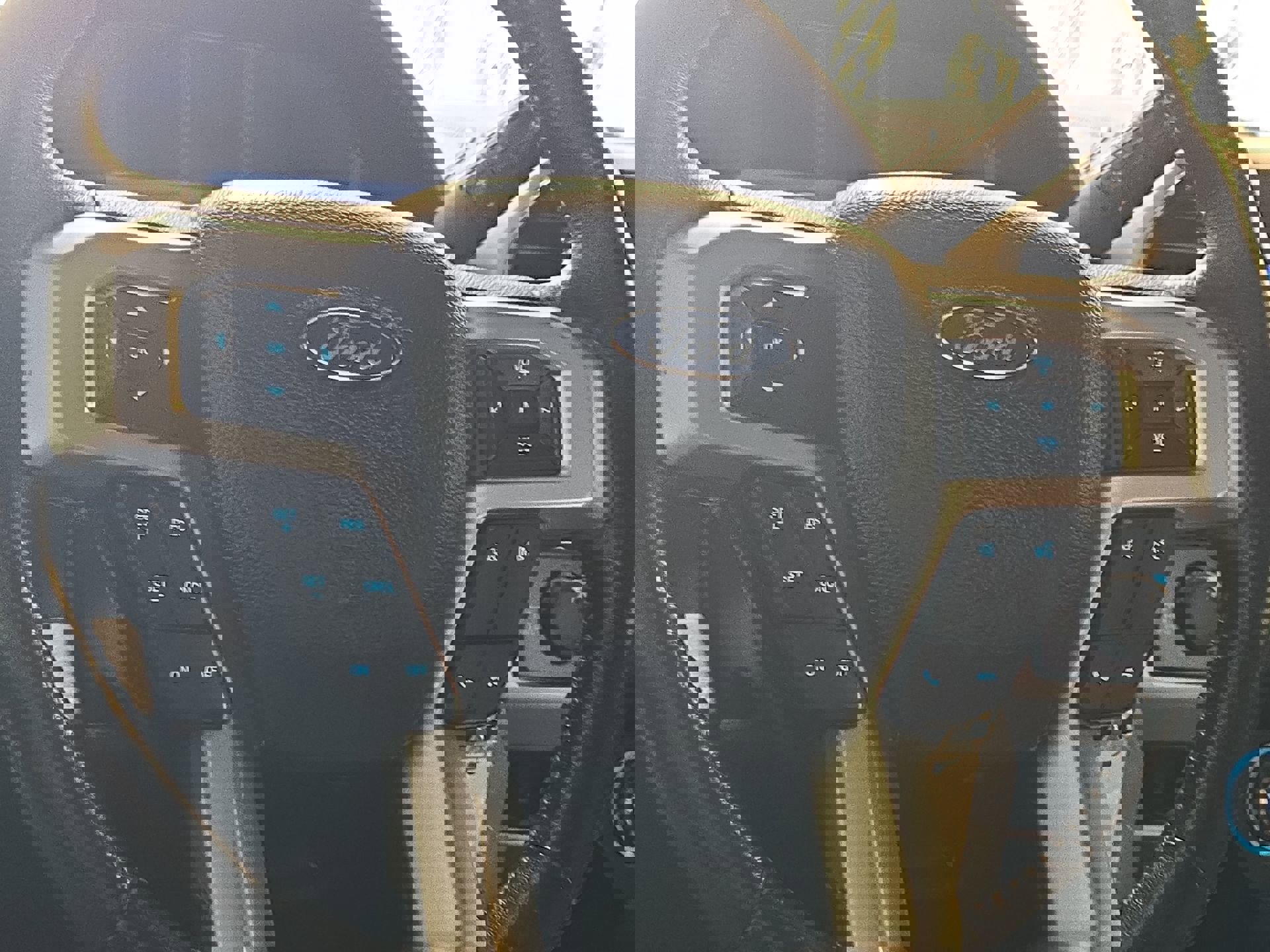 Certified 2021 Ford F250 Lariat w/ FX4 Off-Road Package image 14