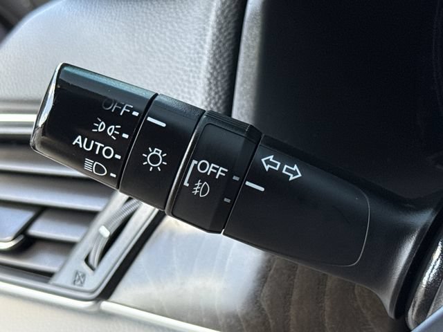 Used 2018 Honda Accord Touring image 37