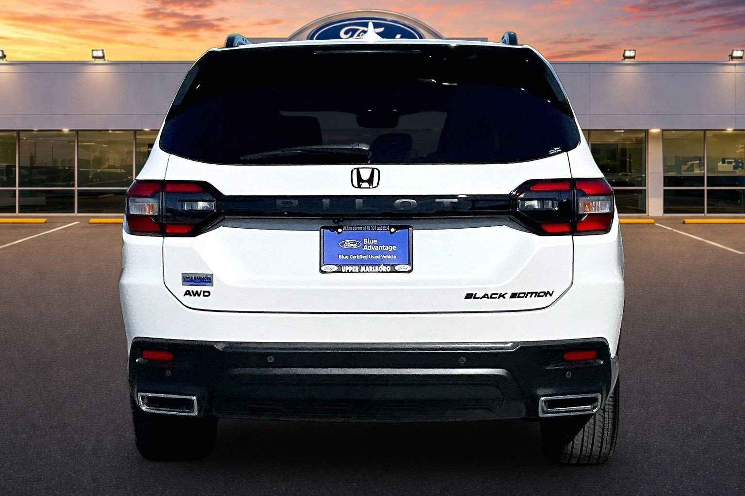 Used 2025 Honda Pilot Black Edition image 4