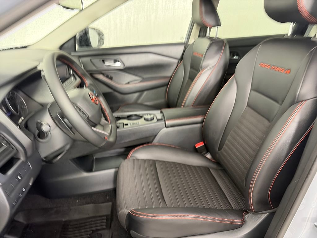 Used 2025 Nissan Rogue SV w/ Rock Creek Premium Package AWD/4WD image 11