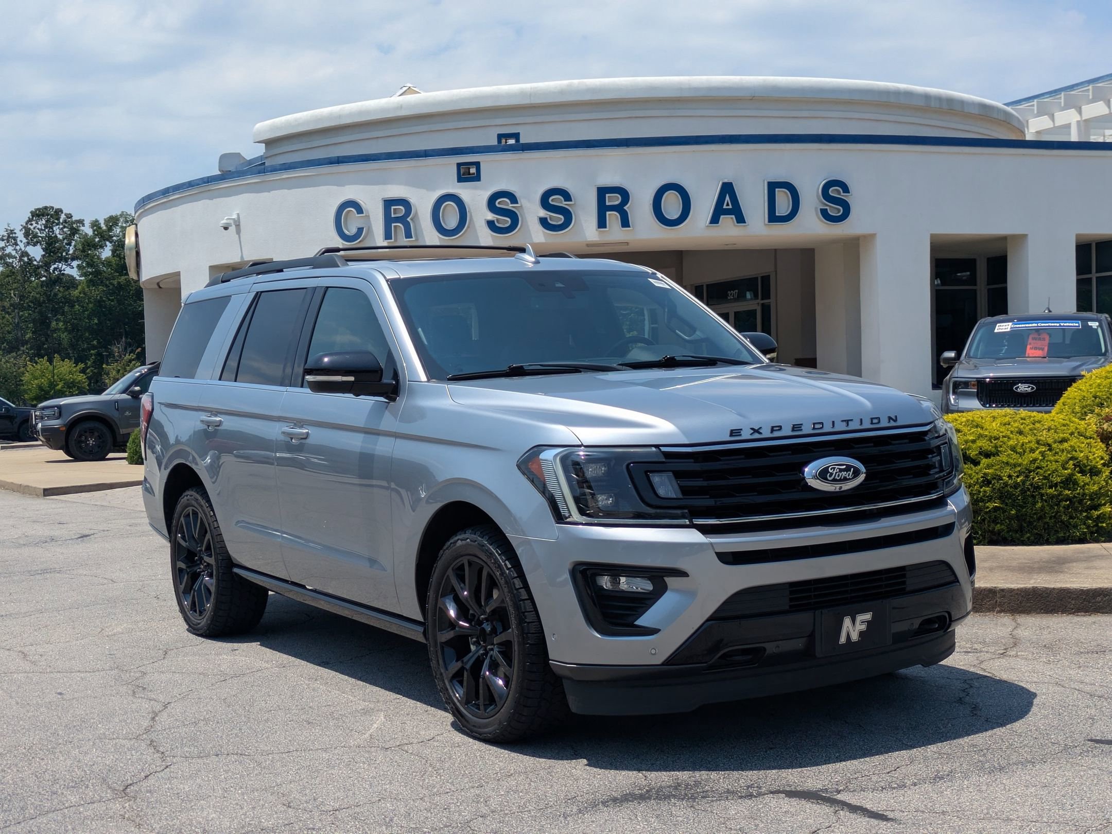 Certified 2020 Ford Expedition Limited w/ Equipment Group 303A AWD/4WD image 1