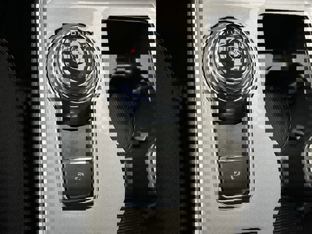 Certified 2024 Ford Edge SEL image 32