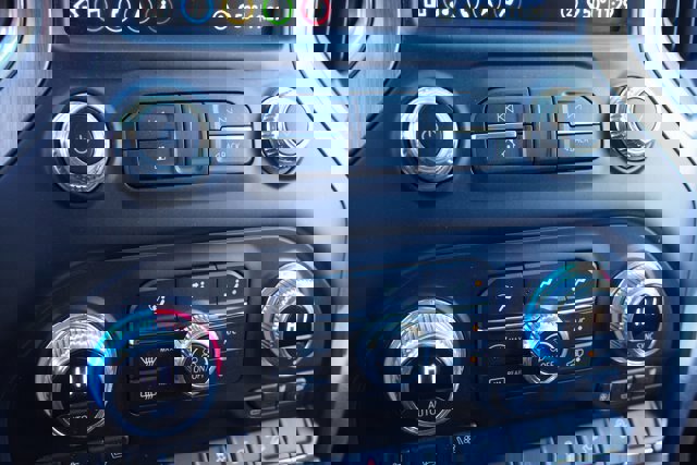 Used 2020 GMC Sierra 1500 Denali w/ LPO, GMC Protection Package image 28