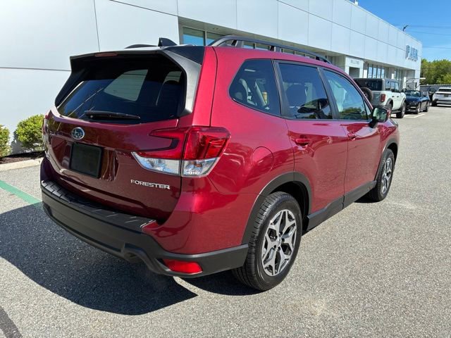 Used 2024 Subaru Forester Premium AWD/4WD image 3
