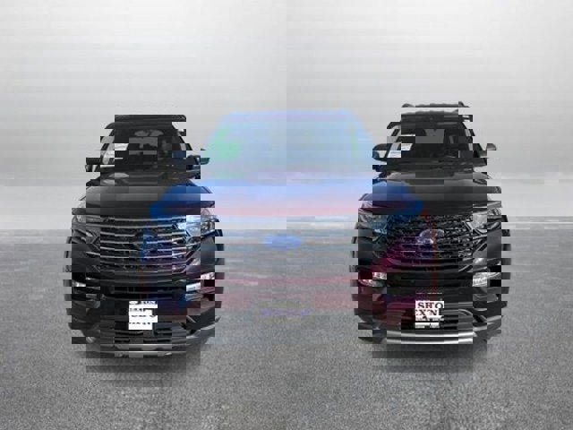 Certified 2022 Ford Explorer XLT w/ Equipment Group 202A image 7