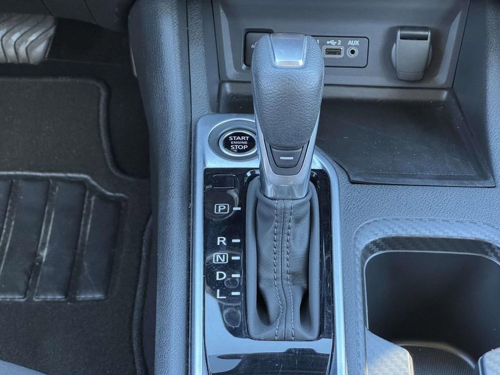 Used 2025 Nissan Sentra SV image 11