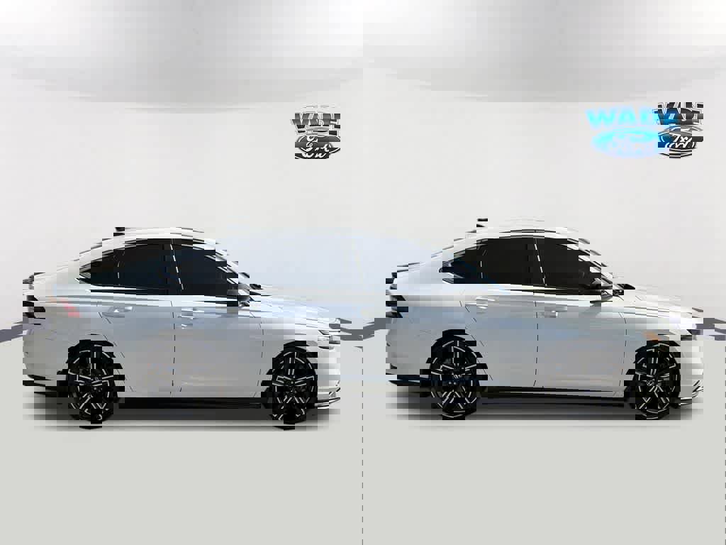 Used 2024 Honda Accord Sport image 4