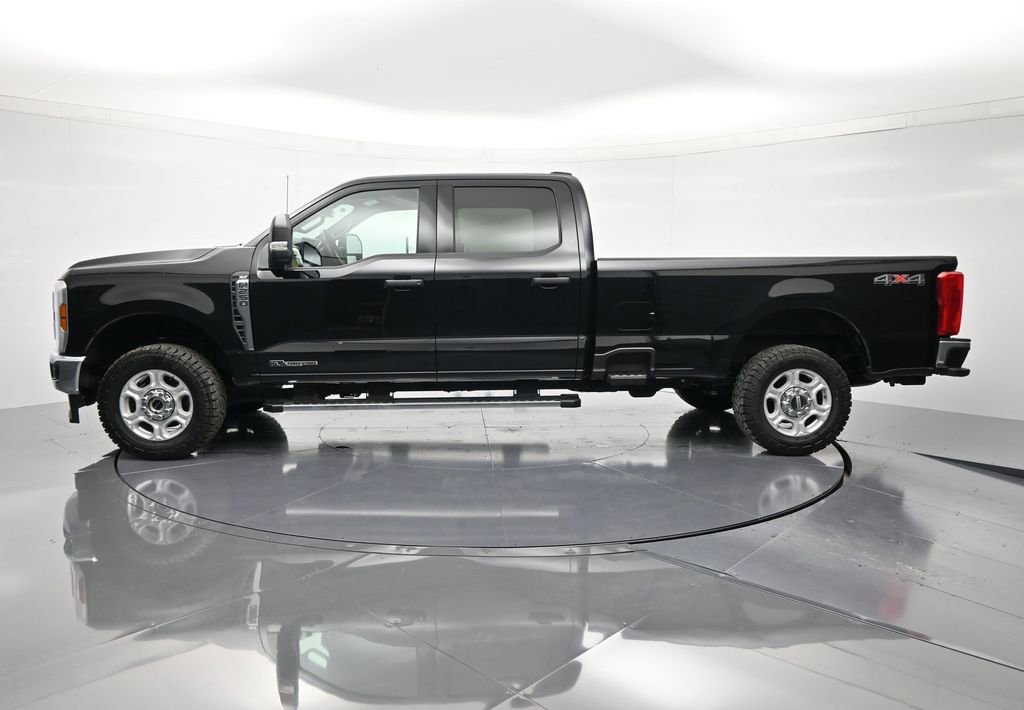 Certified 2025 Ford F250 XLT image 9