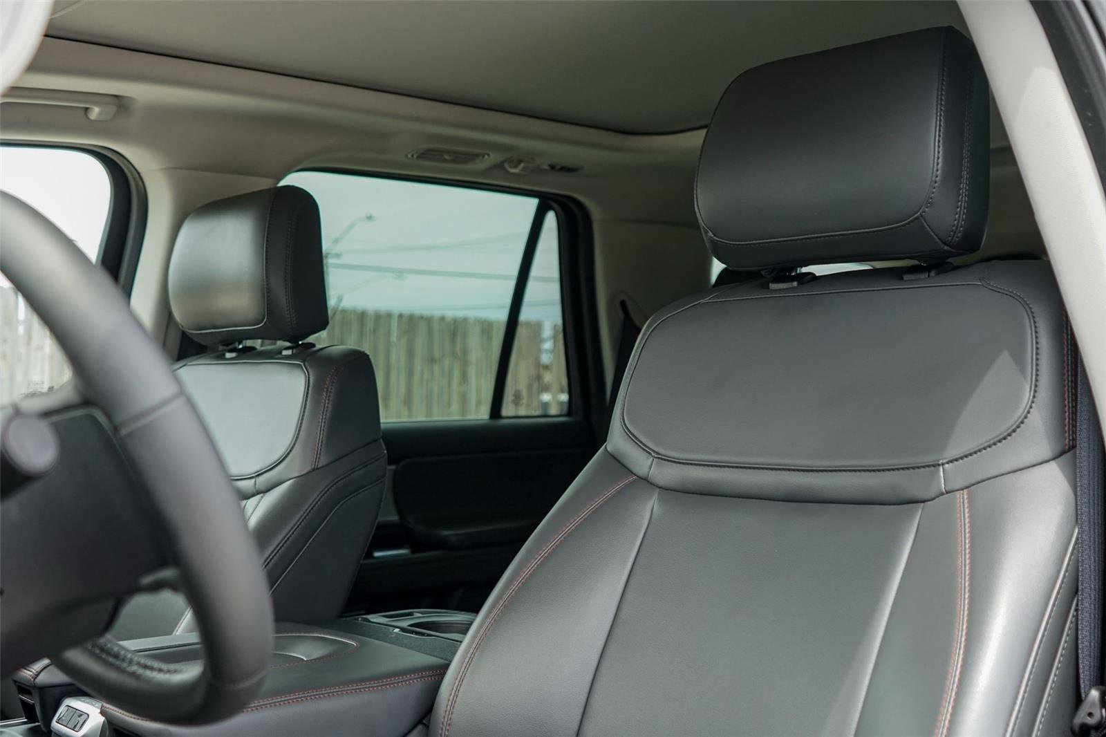 Certified 2025 Ford Expedition Active AWD/4WD image 10