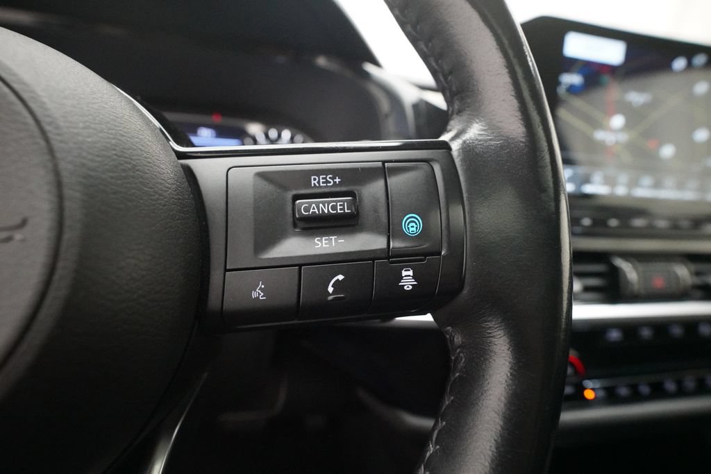 Used 2022 Nissan Pathfinder SL AWD/4WD image 19