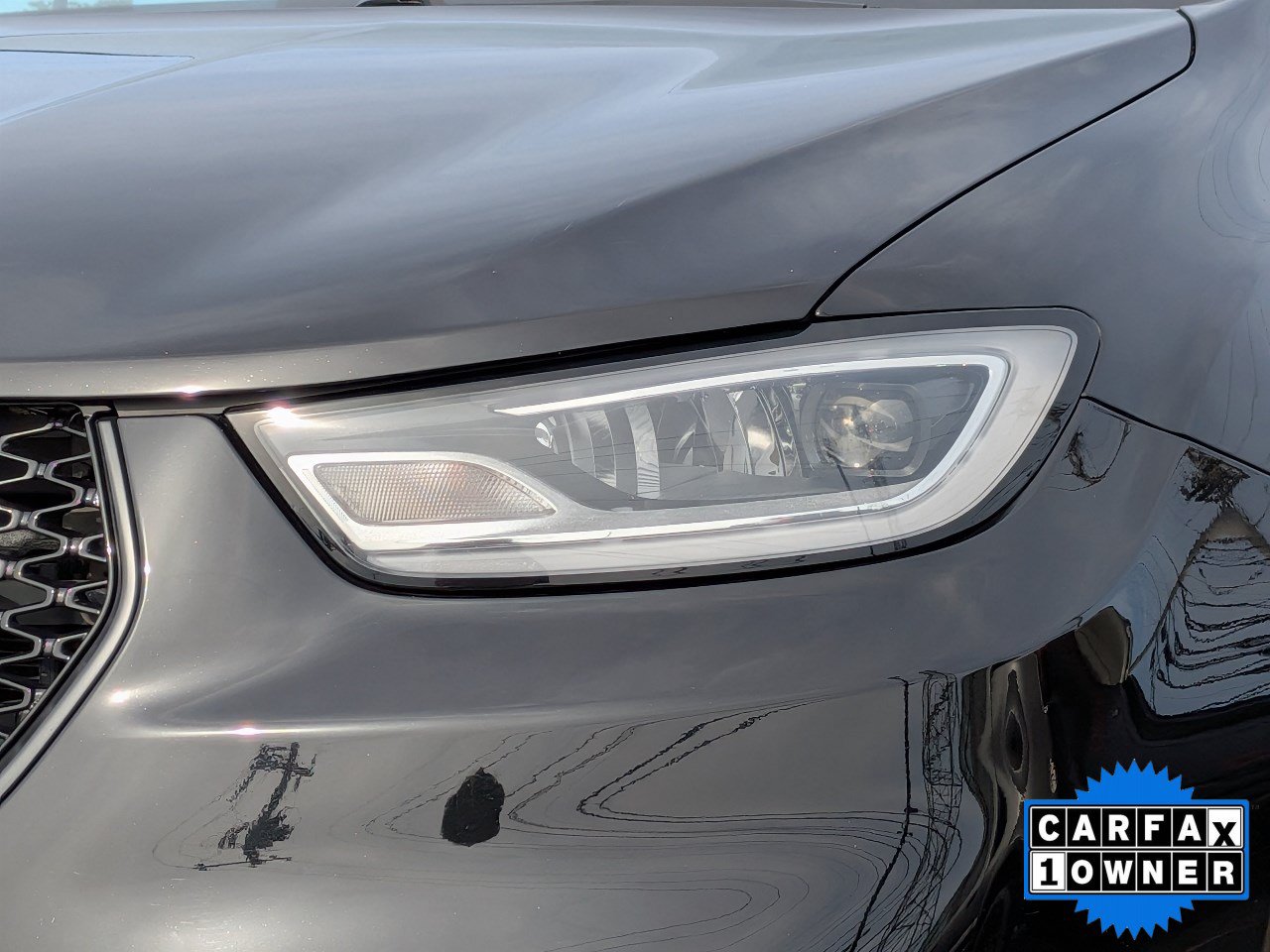 Used 2025 Chrysler Pacifica Limited FWD image 10