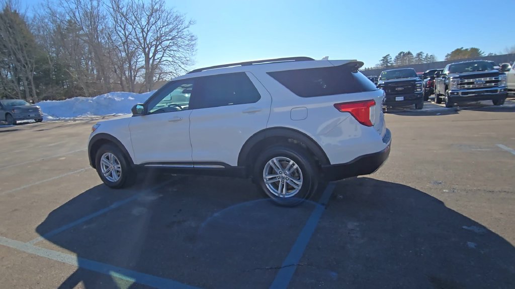 Certified 2023 Ford Explorer XLT w/ Equipment Group 202A AWD/4WD image 17
