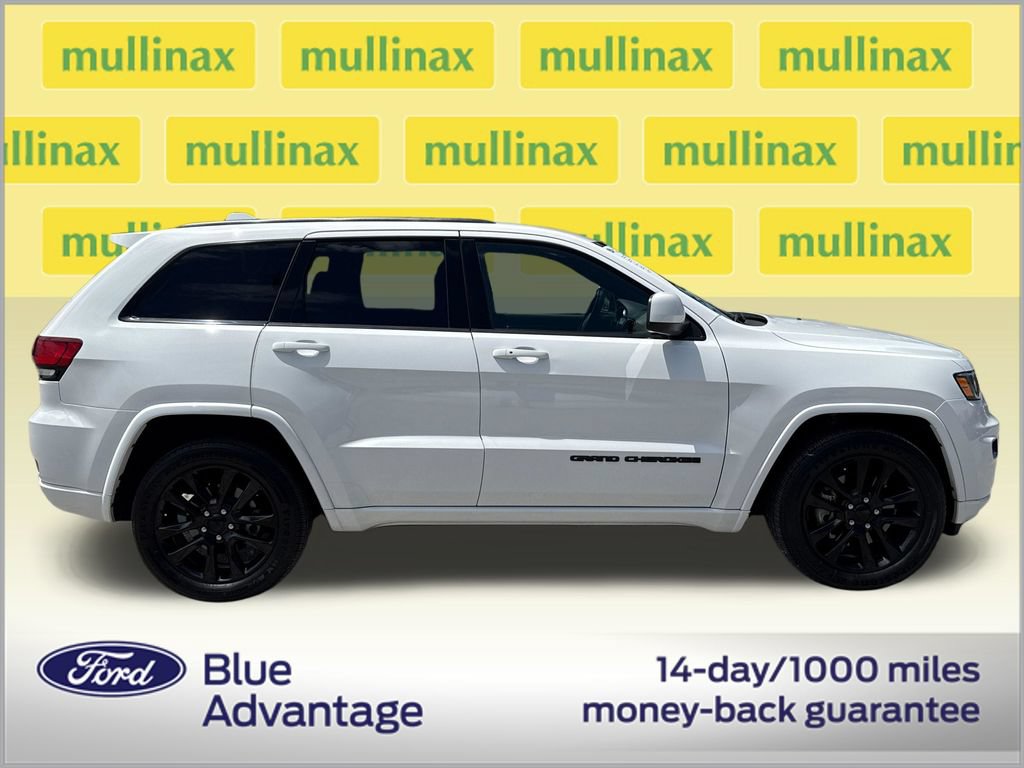 Used 2021 Jeep Grand Cherokee Laredo X RWD image 2