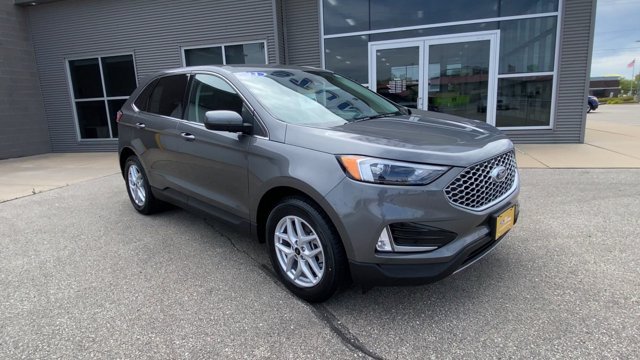 Certified 2023 Ford Edge SEL w/ Convenience Package AWD/4WD image 4