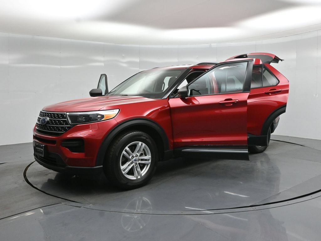 Certified 2023 Ford Explorer XLT RWD image 28