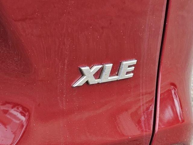 Used 2021 Toyota RAV4 XLE image 31